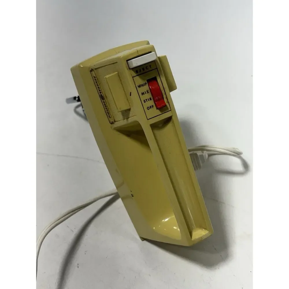 Vintage GE General Electric Hand Mixer D1 M24 Yellow Retro Tested Works